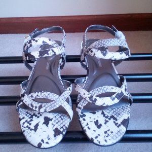 ROCKPORT Total Motion Women's Sandals - BRAND NEW